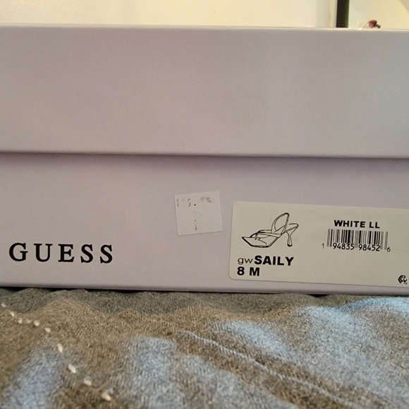 Guess - Picture 3 of 5